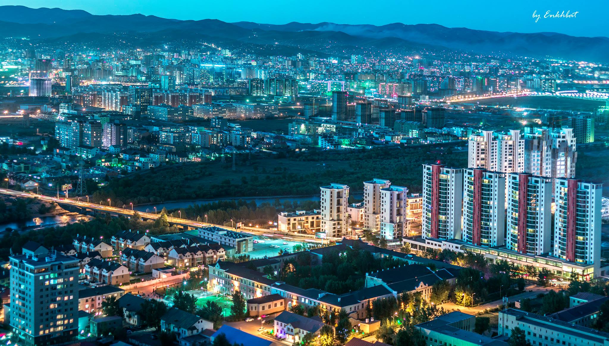 “Орчин үеийн Улаанбаатар” сэдэвт гэрэл зургийн уралдаан зарлалаа